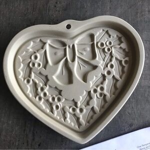 Pampered Chef ~Christmas Winter Wreath~ Stoneware